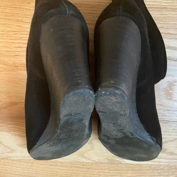 Aldo Black Wedge Booties Suede Good Used 8.5 - Picture 4 of 4